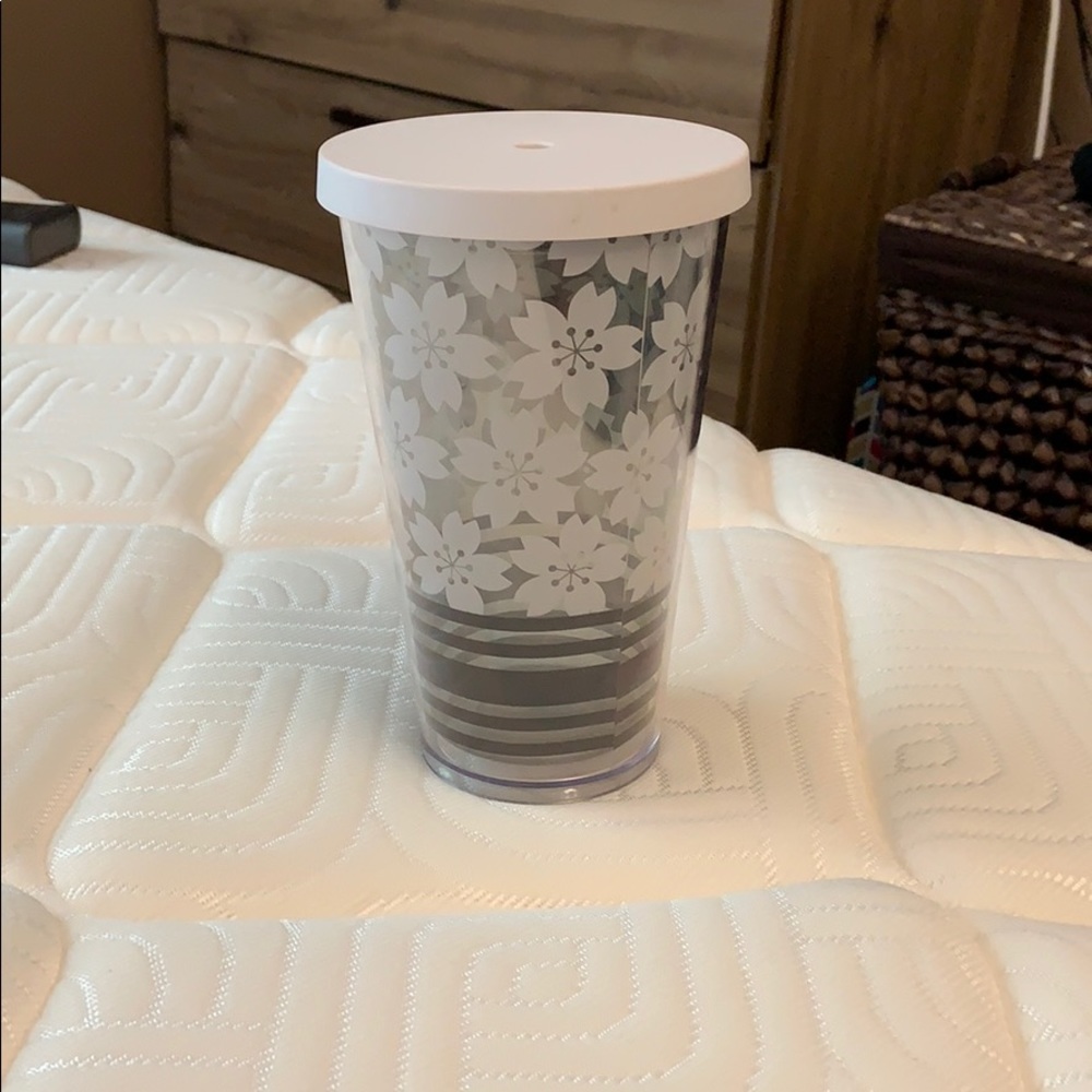 Cup